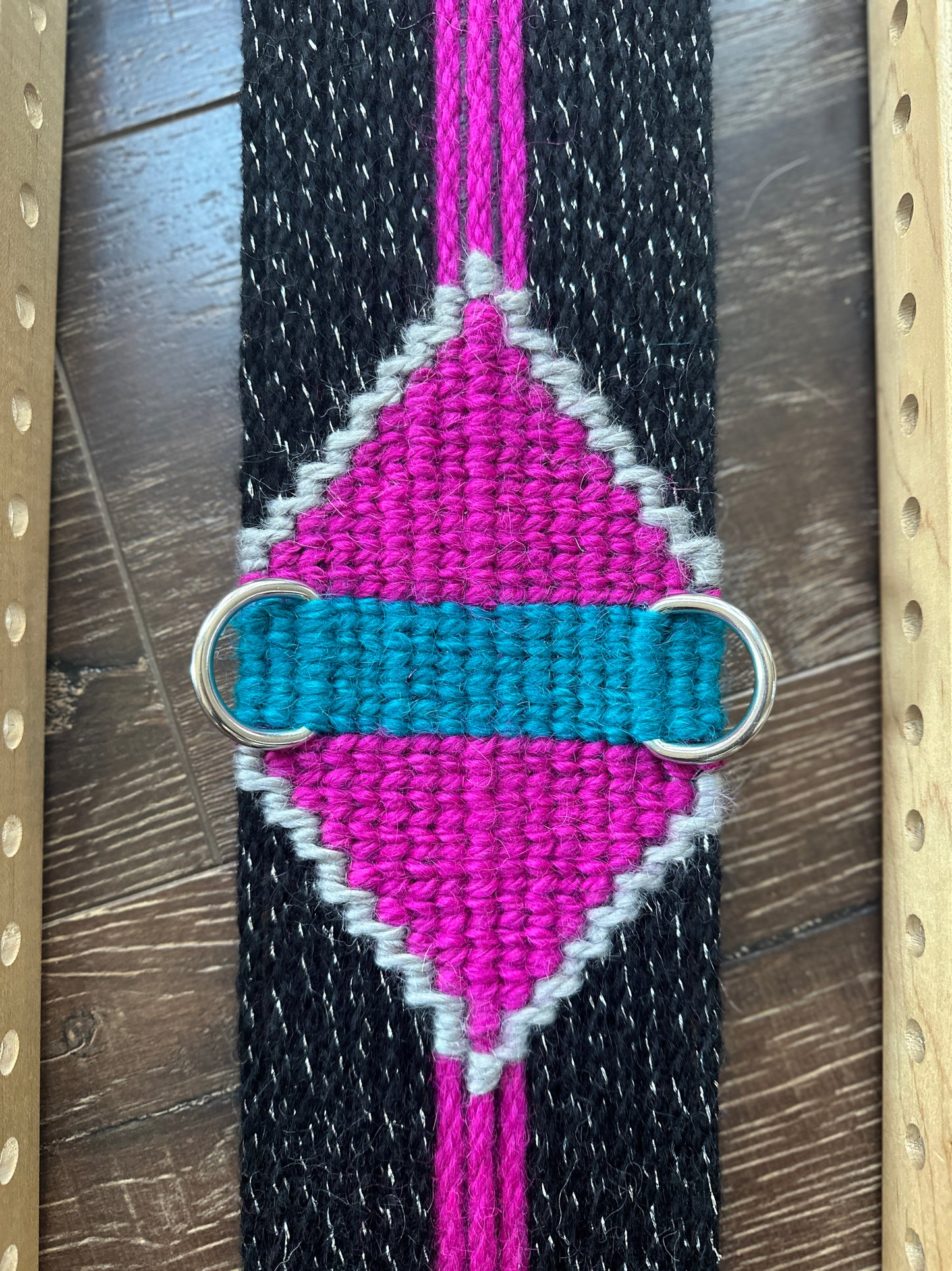 30" Straight Mohair Cinch